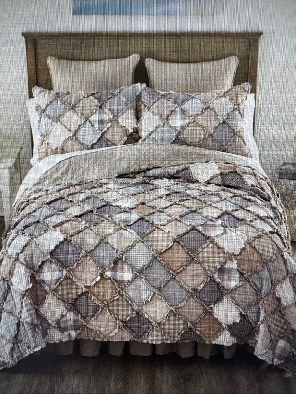 Neutral Patchwork Quilt Set in Beige and Gray - Cozy Textured Bedding